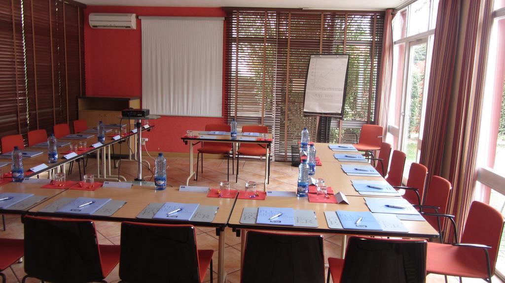 Hotel Campanile Prime - Nimes Centre Zewnętrze zdjęcie