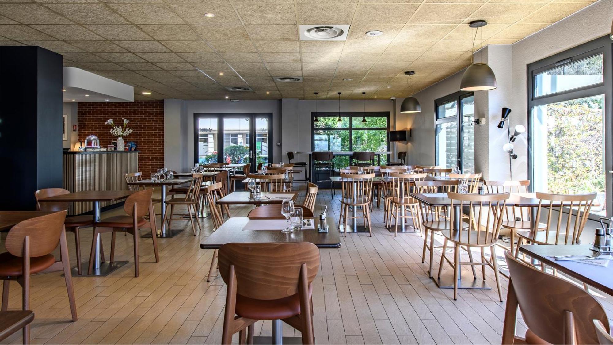Hotel Campanile Prime - Nimes Centre Zewnętrze zdjęcie