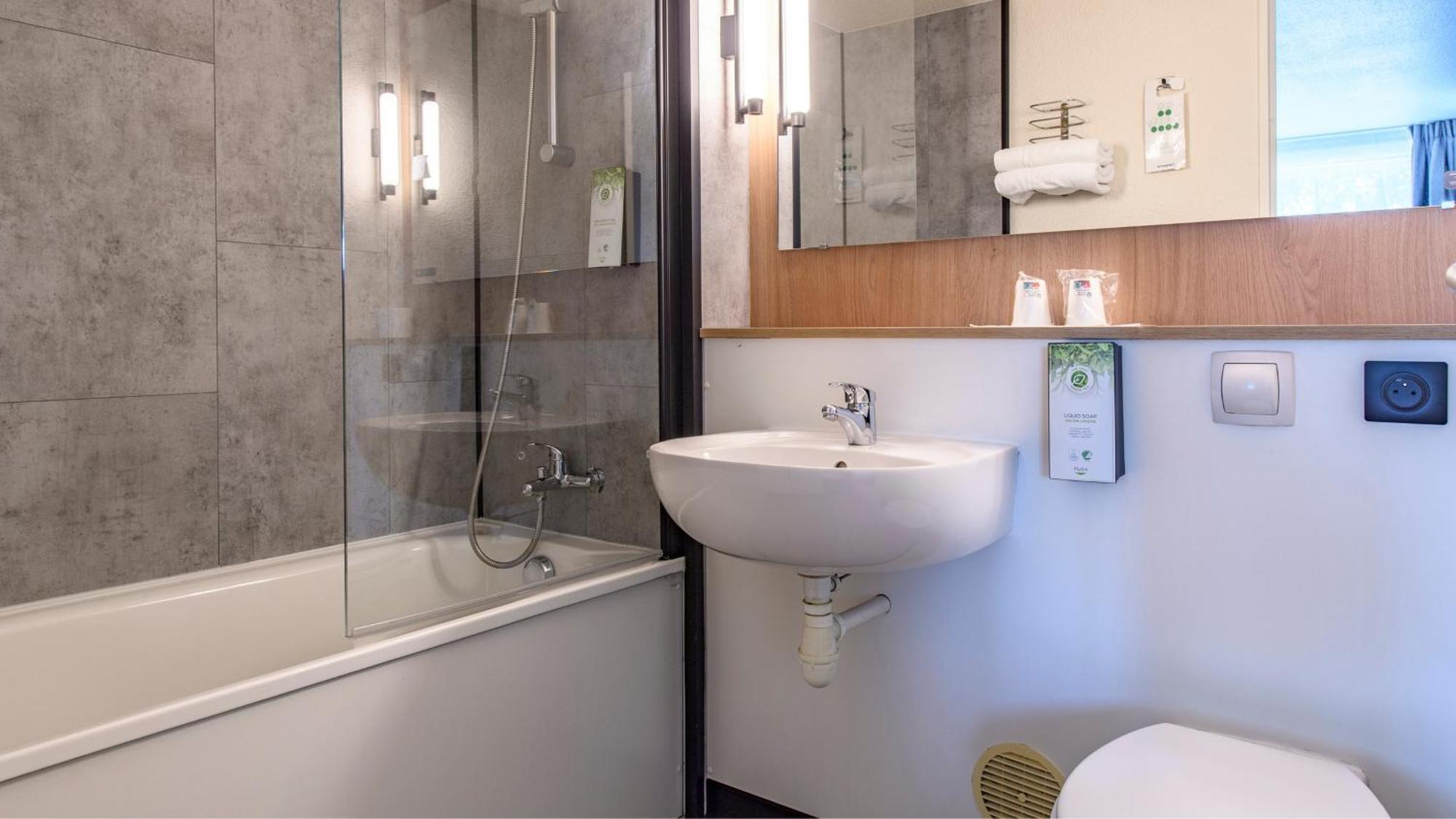 Hotel Campanile Prime - Nimes Centre Zewnętrze zdjęcie