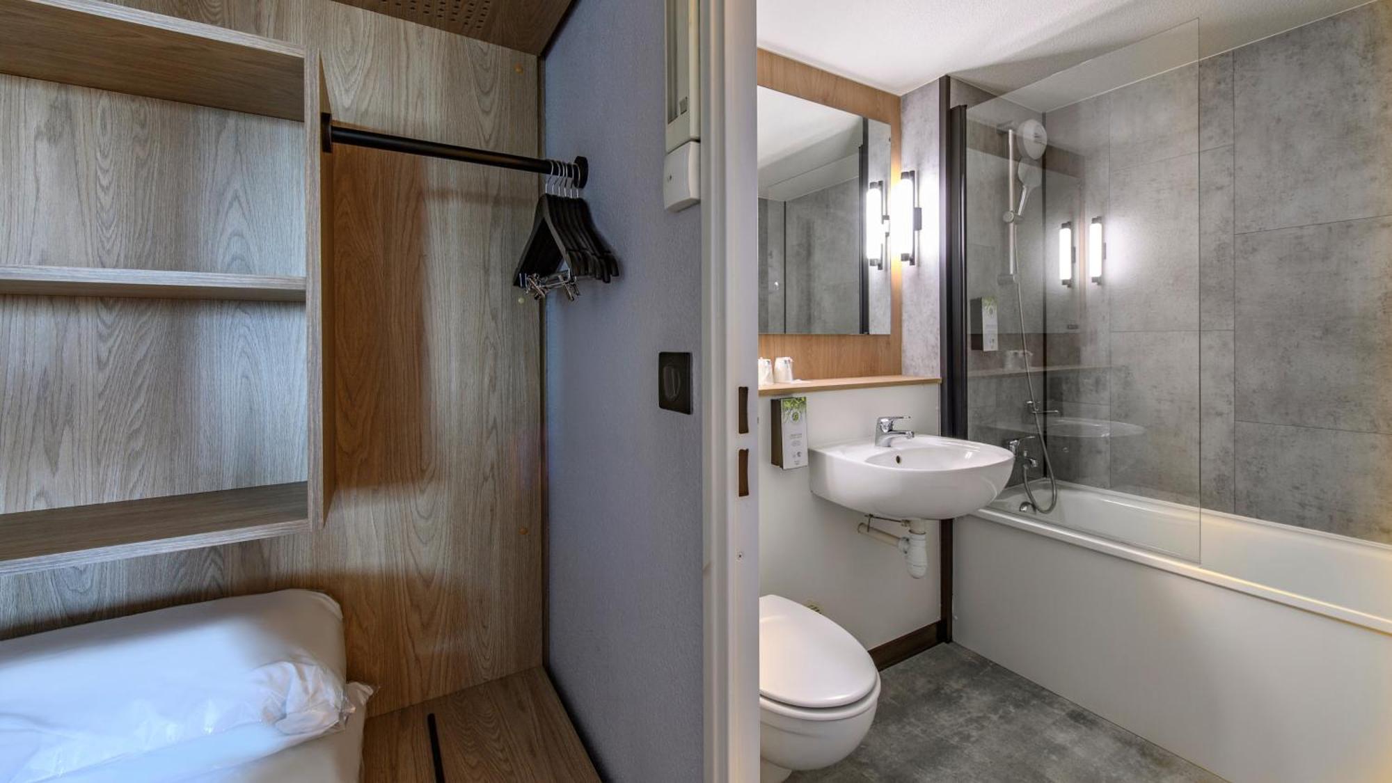 Hotel Campanile Prime - Nimes Centre Zewnętrze zdjęcie